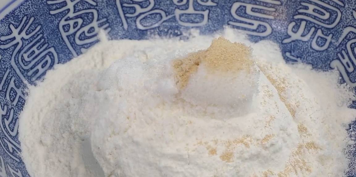 做法|早餐试试这样做,不用揉不用擀,筷子搅一搅,出锅香甜松软,真香
