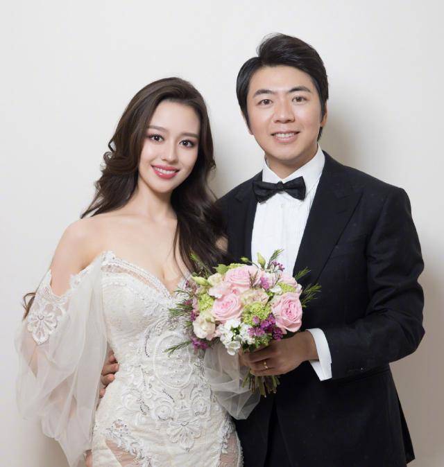 身材 郎朗25岁娇妻美若天仙，穿紫色长裙清新温婉，颜值惊艳气质更出众