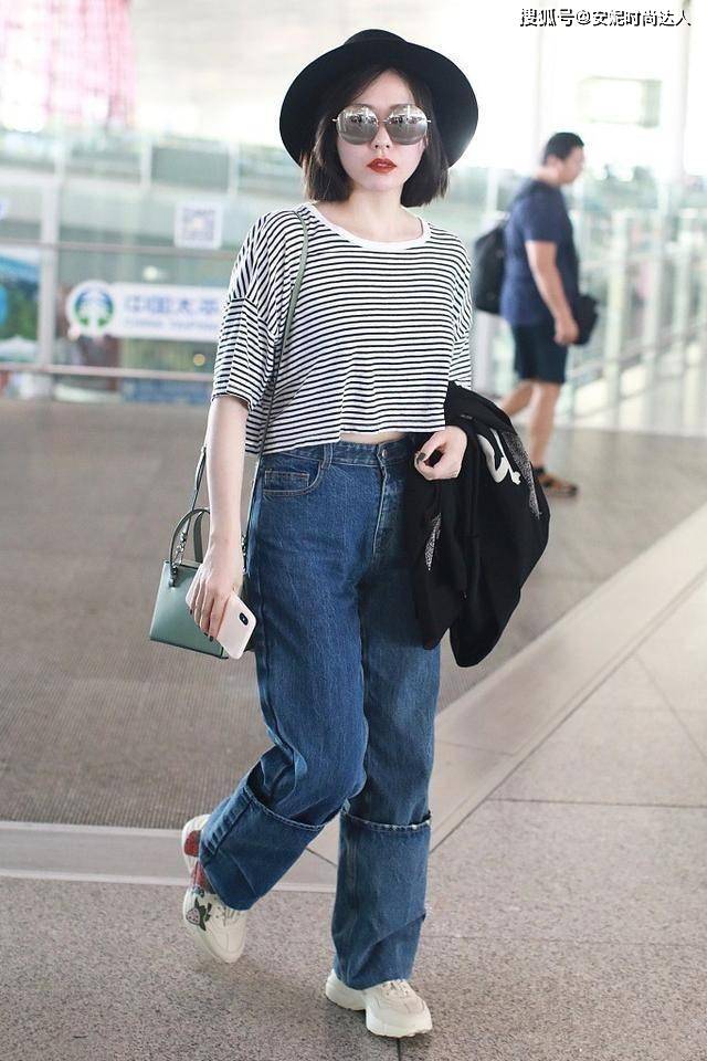 设计 张靓颖越穿越时髦!条纹T恤配高腰裤性感优雅,简直就是兼美貌和才华于一身呢