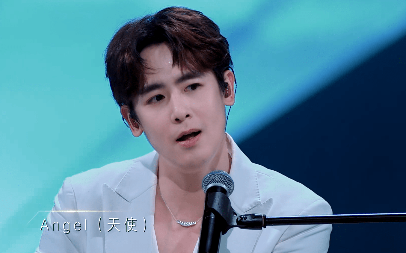 节目组|《追光吧！》首播，21位哥哥齐亮相，唯一遗憾的是她的镜头消失了？