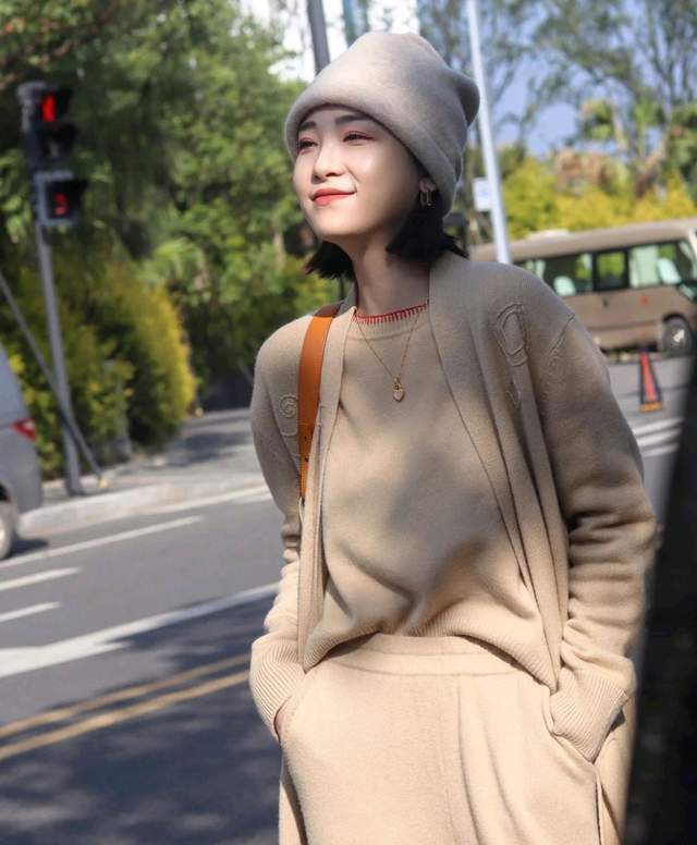 服装 冬天穿衣别太普通，可以借鉴这三套穿搭示范，满满的高级感