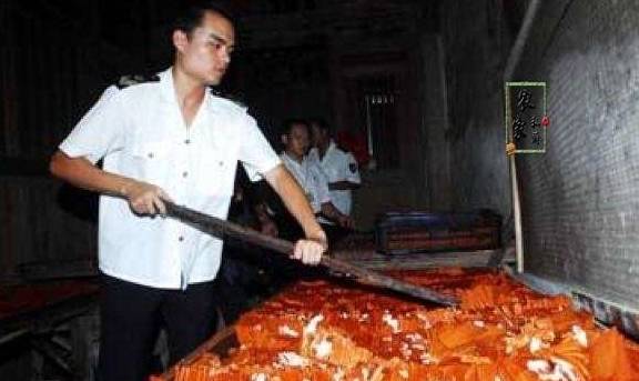 食品|孩子爱不释手的5种零食，看着干净，其实很“脏”，爱吃也别买！