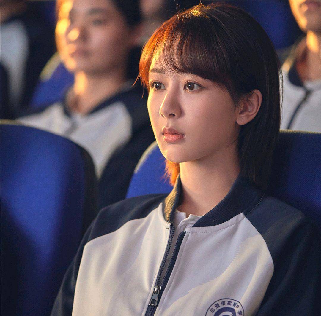 毕淑敏|《女心理师》连发12条动态：杨紫新图显粗壮，井柏然表情傲娇