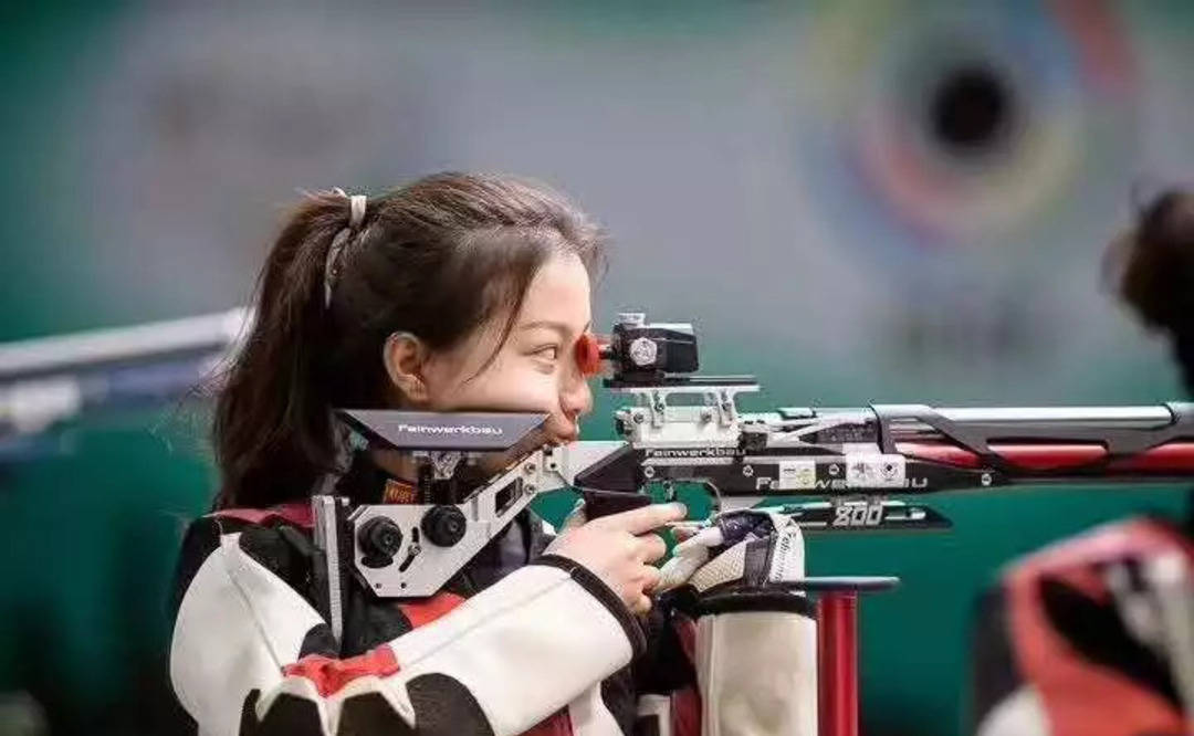中国射击遭最大挫折!女子步枪三姿无人进决赛,史梦瑶小分落败