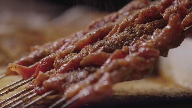 故乡|最美的食物来自故乡 《人生一串3》唤醒观众对故乡的眷恋