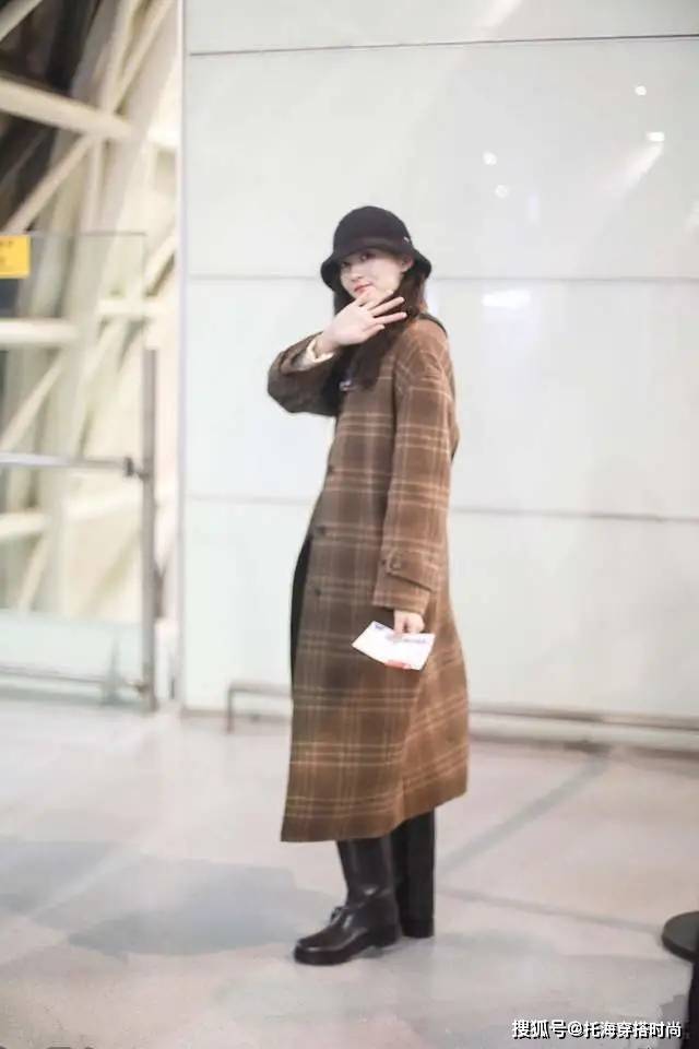 上半身 肩宽、背厚、腰粗的女生选衣难?学潮人这样穿，显瘦实用