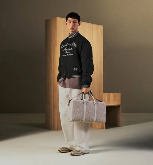 标志性 迪奥男风衣新款，简约大气更百搭,彰显男人独特的绅士风度