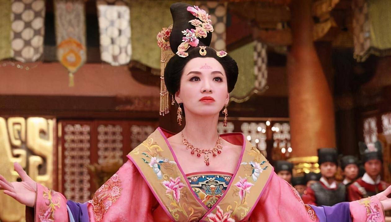 原创48岁再度嫁人,陈炜晒求婚照