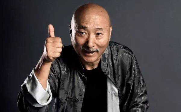 潘长江近期照片 48e6b301970a45898e6dc0e4246d9e5e.jpeg