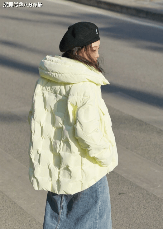 显得 冬天羽绒服怎么穿出高级感?看看这些穿搭小技巧,保暖又洋气