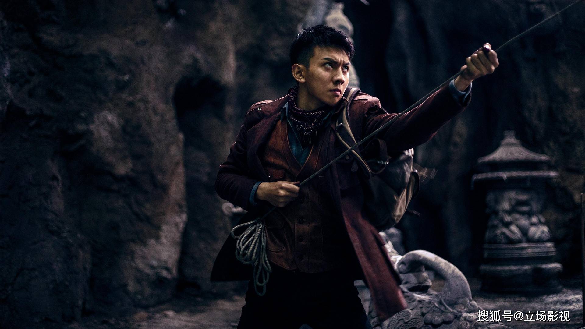 向东|上线就冲上第2，《发丘天棺》却满屏尴尬，就这也能“鬼吹灯”？