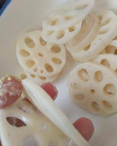 什么藕适合做藕夹 7d87fe82cb5942379fe12abd4f22eb53.jpeg