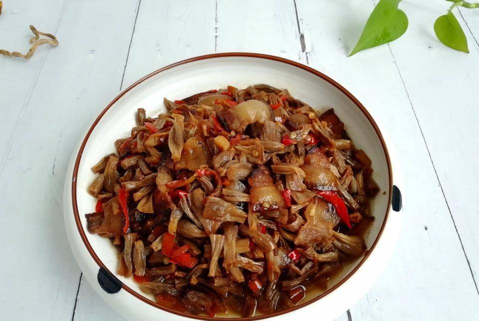 如何炒肉好吃口感好 91485c304cbb4f31a17b847124aab555.jpeg