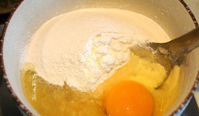 做法|鸡蛋面粉加香蕉，孩子最爱的早餐饼，松软香甜，能量满满