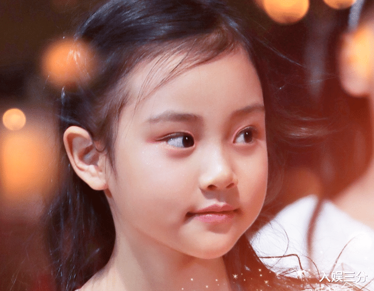 怎样变得漂亮有气质精致 0844a11e36c54dd4afcf12ed0f45109c.png