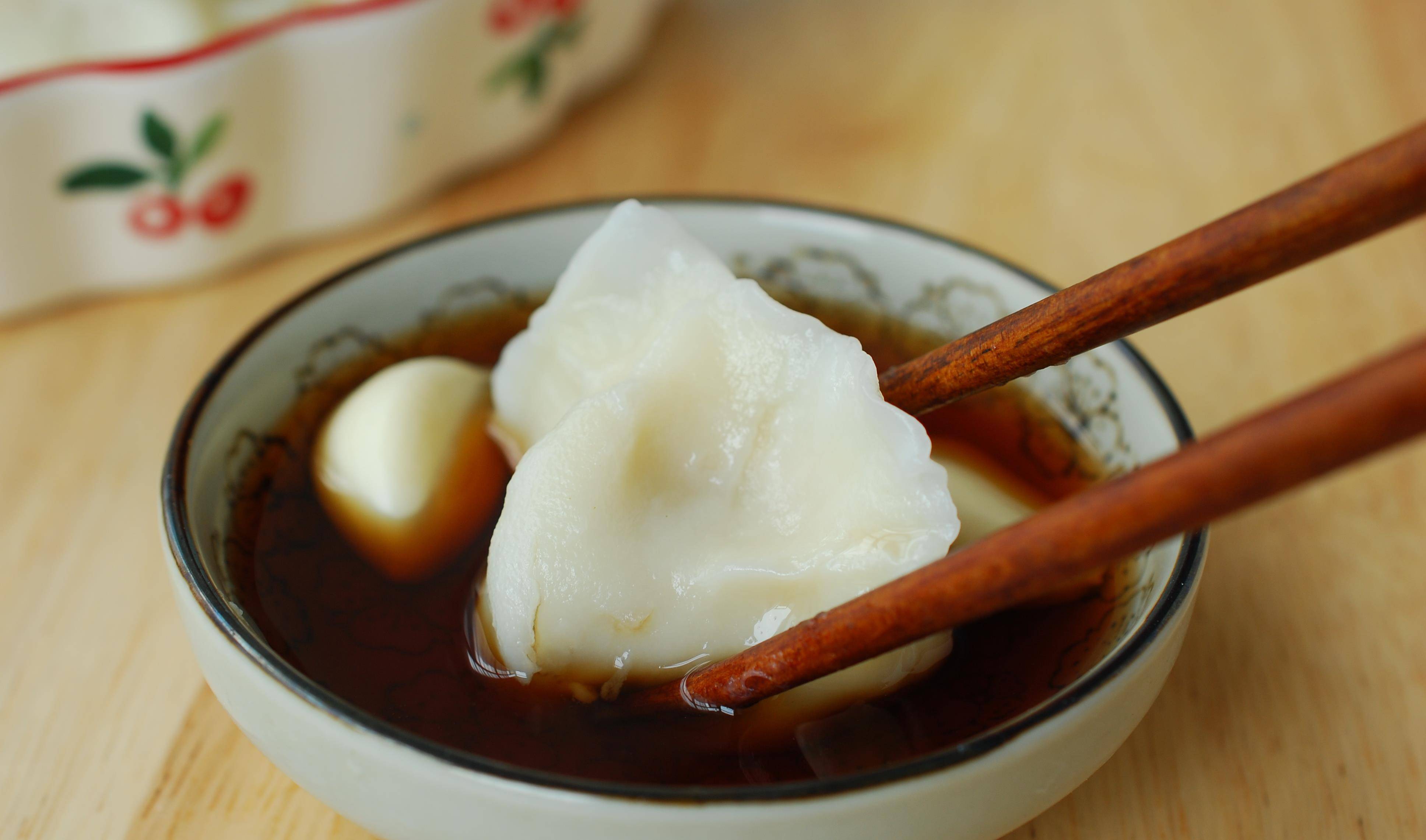 肉馅怎么调不会硬 6ff641938f5d4759b498d9b436c8f4c4.jpeg