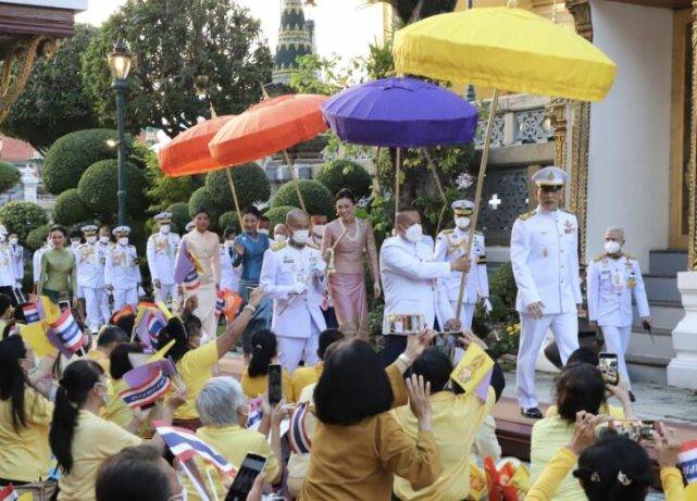 发型 泰王大公主罕见穿军装亮相！又美又飒比苏提达还霸气，贵妃也输了