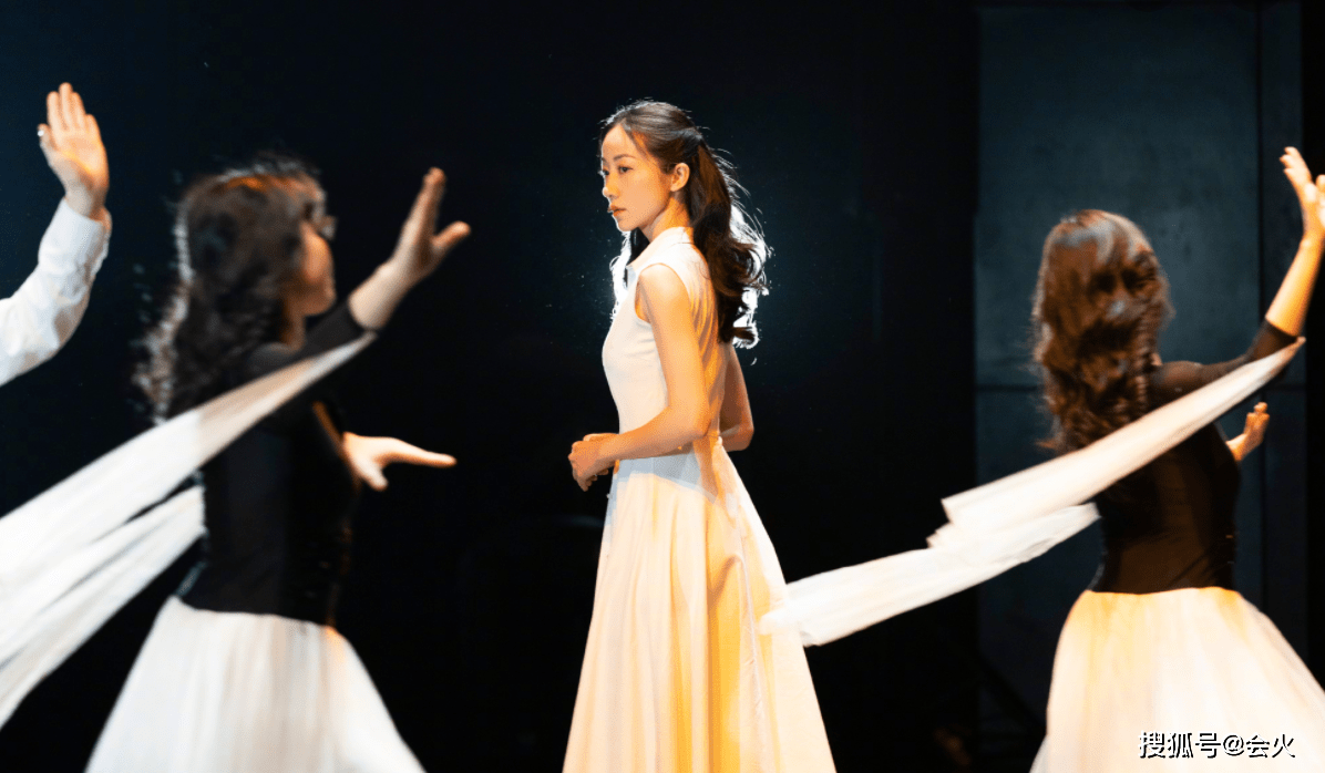 八卦爆料|韩雪在节目中失控大哭！满脸泪水哭到哽咽，却遭郝蕾当众批评