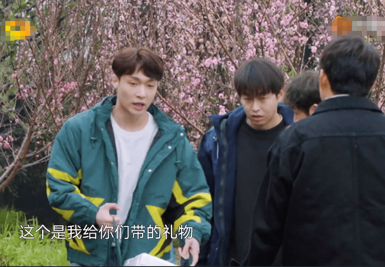 小狐狸|张艺兴彻底变成了“小狐狸”，随机应变的能力，可以赶上黄磊了