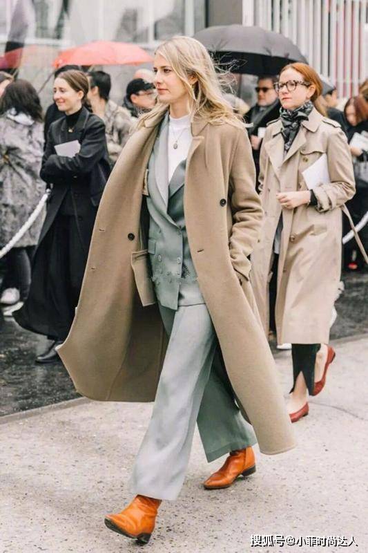 浅色 初冬穿什么才有气质感?大衣是个好选择,掌握这几点,穿出女神范