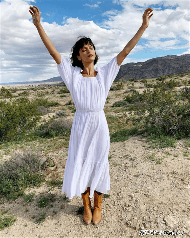 身材 女人过了50岁，别总想装嫩，多穿这5件“衣服”，减龄更显气质！