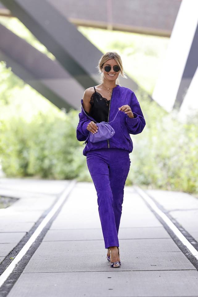 颜色 女神和女生的区别，一个包包就看出来了，选择不一定要贵但要大方