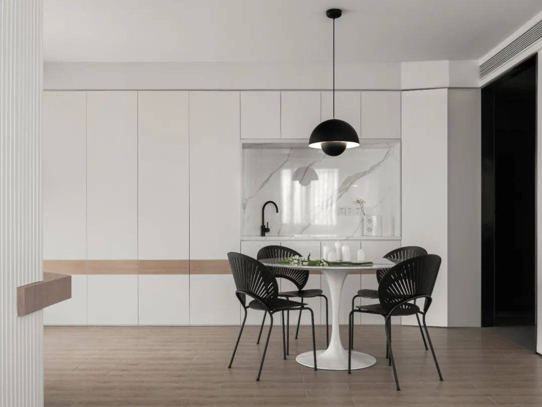 什么叫做全屋通铺 037a7effb2944c0a8fd13419507278f8.jpeg