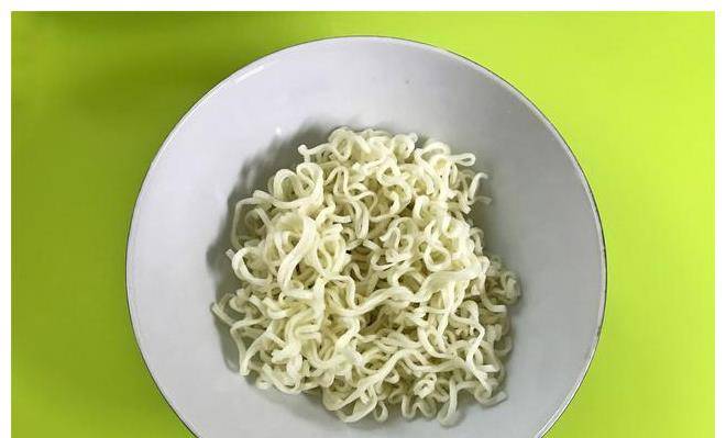 煎饼|孩子最近早餐就迷它,三天两头要吃,又香又解馋,10分钟出锅