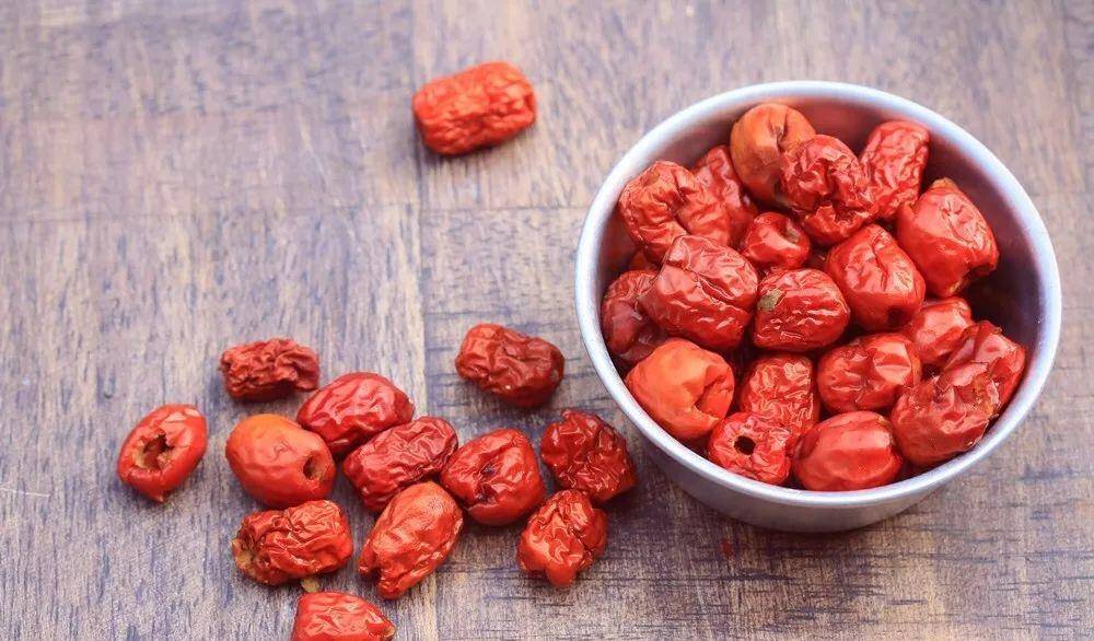 一点红的食用禁忌有哪些 9f2e3e9881eb4ebeac77b1d7269dc2e5.jpeg