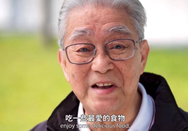 霍启刚拜访影坛老前辈,90岁周聪白发苍苍,两次手术后罕见露面