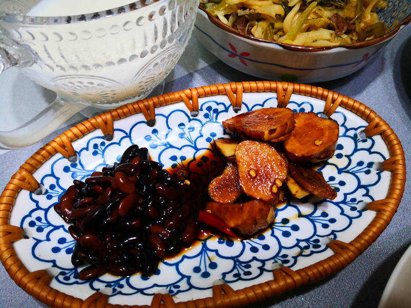 蔬菜|公公来家里住，媳妇做的早餐，在朋友圈火了，网友：太寒酸，抠门