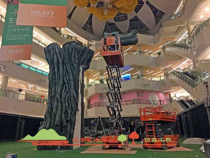 九米仿真榕树,代表现在最高制作水准的超大型仿真榕树