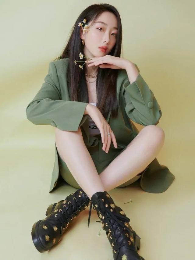 卫衣 穿着卫衣外套配短裤到底在过什么季节