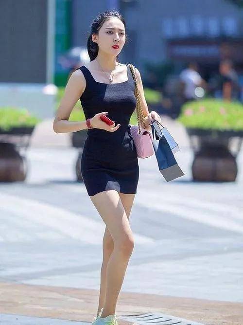 Hobo 搭配就非常的有法式复古气息了