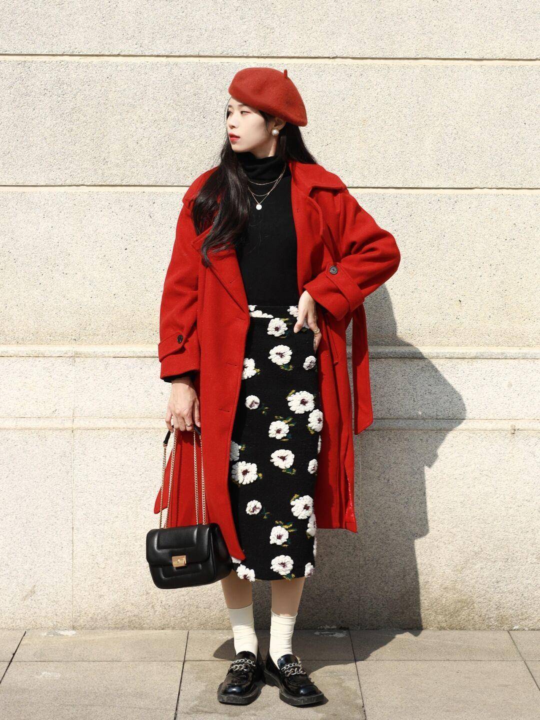 颜色 冬季搭配单品“买精不买多”，衣橱里要备“大衣”，舒适又时髦