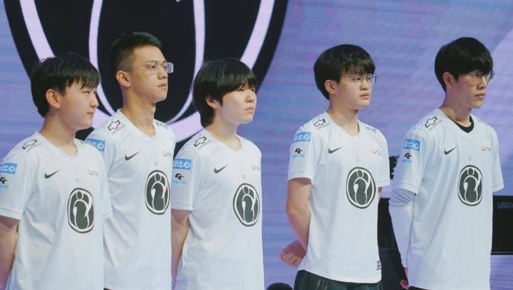 al战队|转会期提早开始？  AL宣布解约中单Maple，网友：早该走了