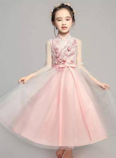 上半身 骗生娃系列：看完这几个可爱萌娃，网友直喊：吃可爱长大的吗？