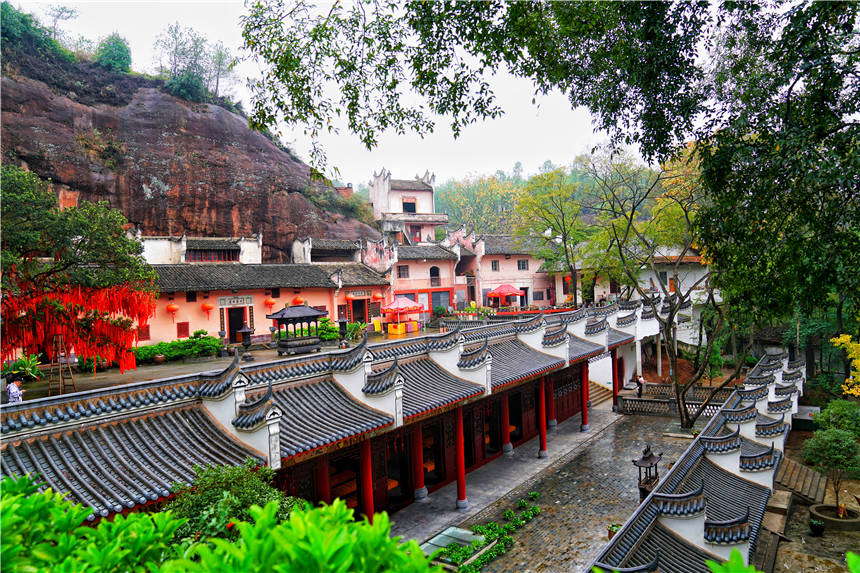 寺庙|江西于都有一个幽静景点，摩崖石刻很多，岳飞和周敦颐都曾经来过