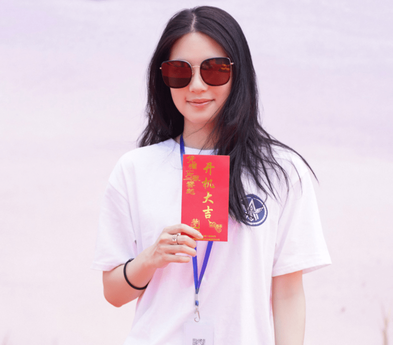 原创胡一天新剧官宣开机搭档多位实力演员开机现场照让人期待