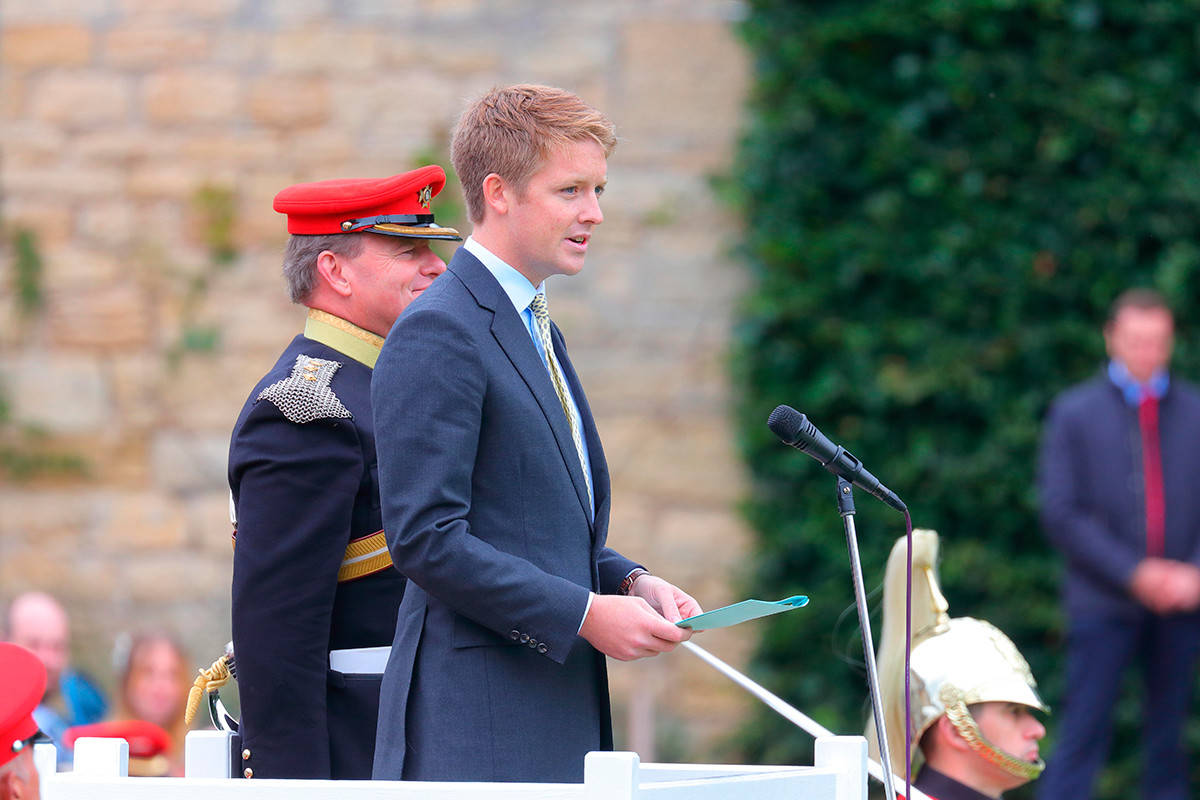 原创英国末代公爵手握100亿英镑,拿出5千万给伤残军人建康复医院