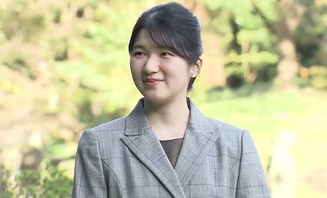 公主 日本爱子公主过20岁生日！西装配半裙神似雅子皇后，彻底赢过佳子