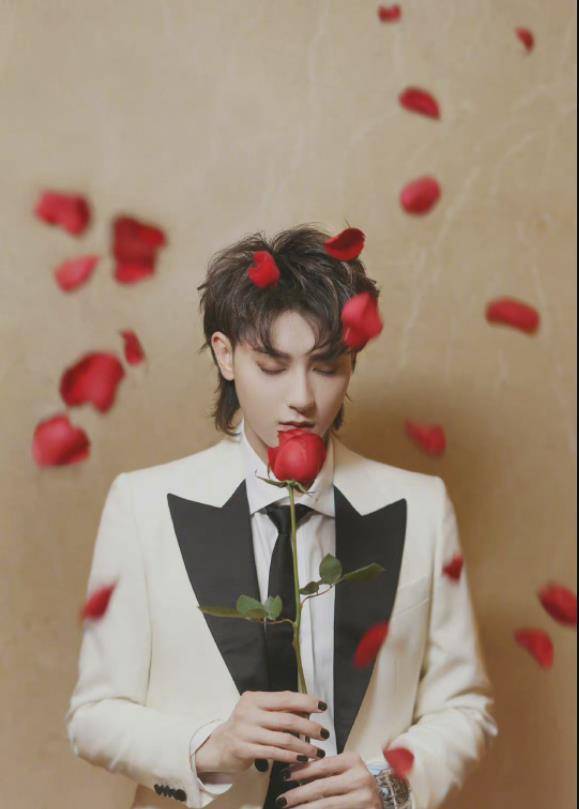 角色|网传宣璐黄子韬首度合作现代甜宠剧《宠你》,粉丝:天作之合!