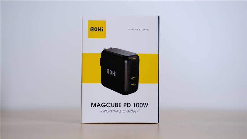 设计|给背包“减负”：Aohi Magcube 100W氮化镓充电器一个顶俩！