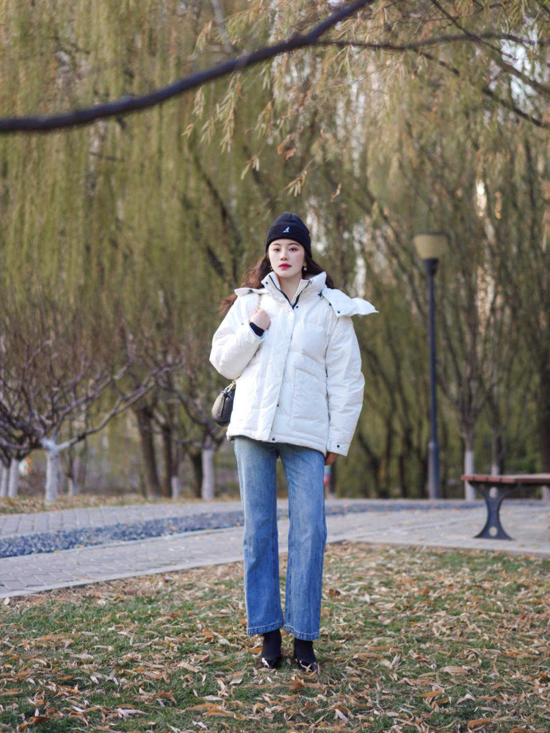 显得 可咸可甜的羽绒服穿搭，记住这几个搭配心机，轻松演绎温暖高级感