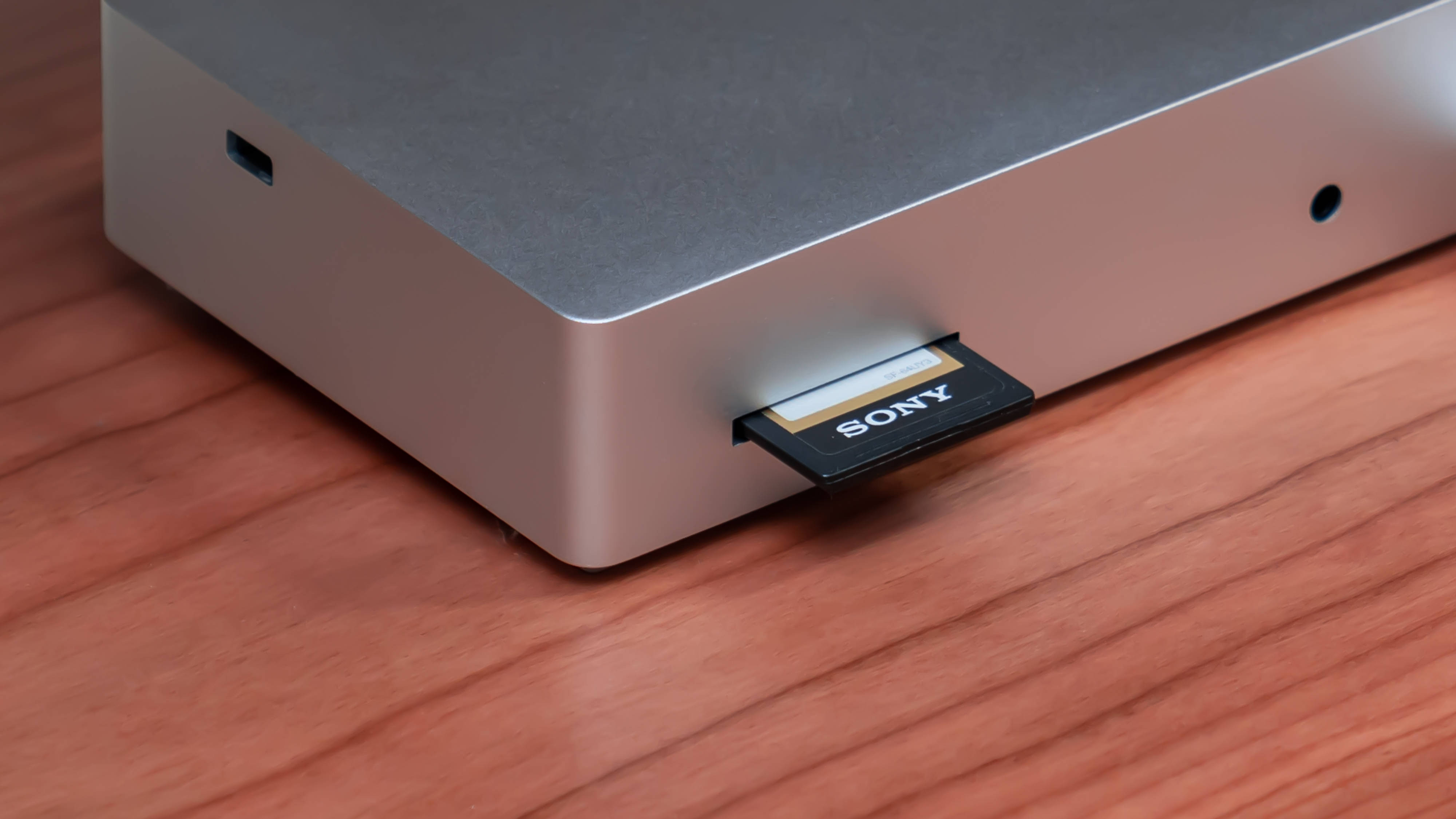 MacBook Pro 2021 有哪些好看实用的软件和配件，我来告诉你