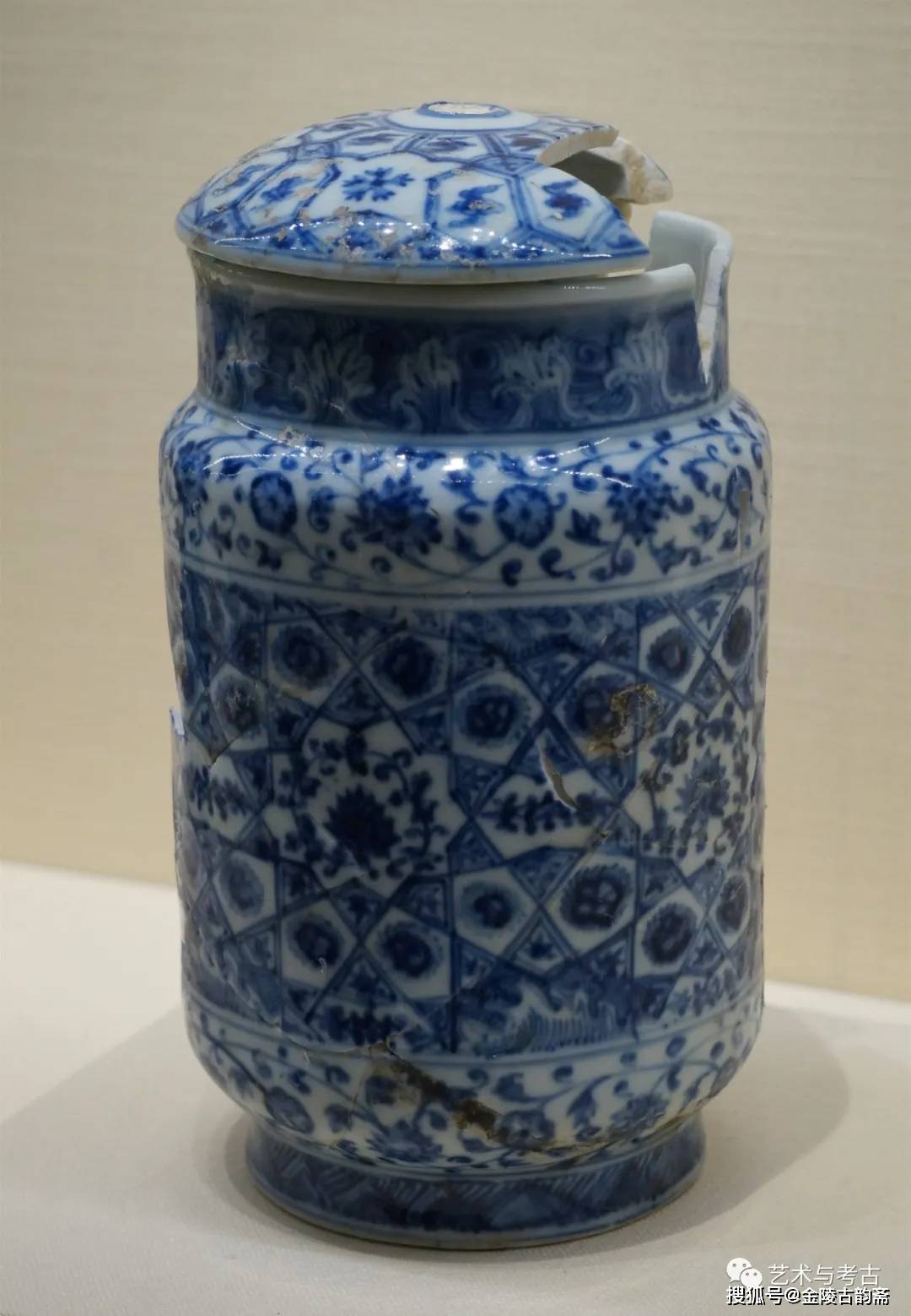 标本丨景德镇御窑遗址出土明代瓷器（一）_考古研究所_青花_陶瓷