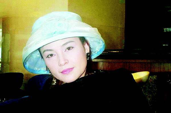 潘玮柏突然宣布结婚圈内好友周杰伦和蔡依林的反应居然神同步，周杰伦