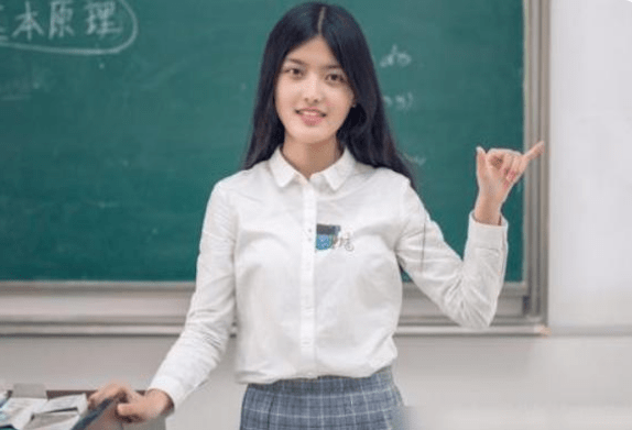 女教师穿jk制服上课,家长微信群表达不满,老师回怼引热议_衣服_事情