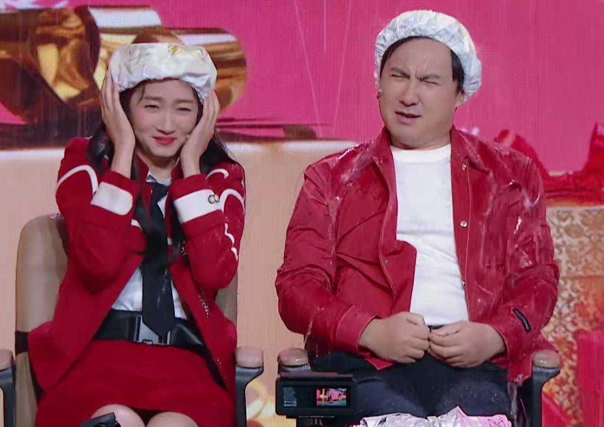 关晓彤管沈腾演的夏洛叫夏洛特,贾玲揭秘杨迪圆场,网友笑不活了