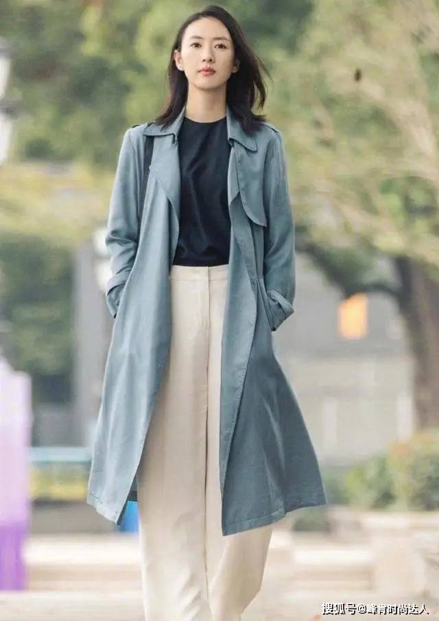 饱和度 奔40岁的女人,不要总穿黑白灰,多穿这3个“高级色”减龄又时髦